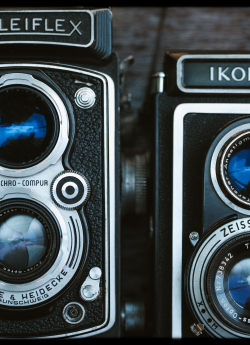 Rolleiflex K4A & Ikoflex IA: cùng Tessar 75mm f/3.5 nhưng lại khác giá trị sưu tầm.