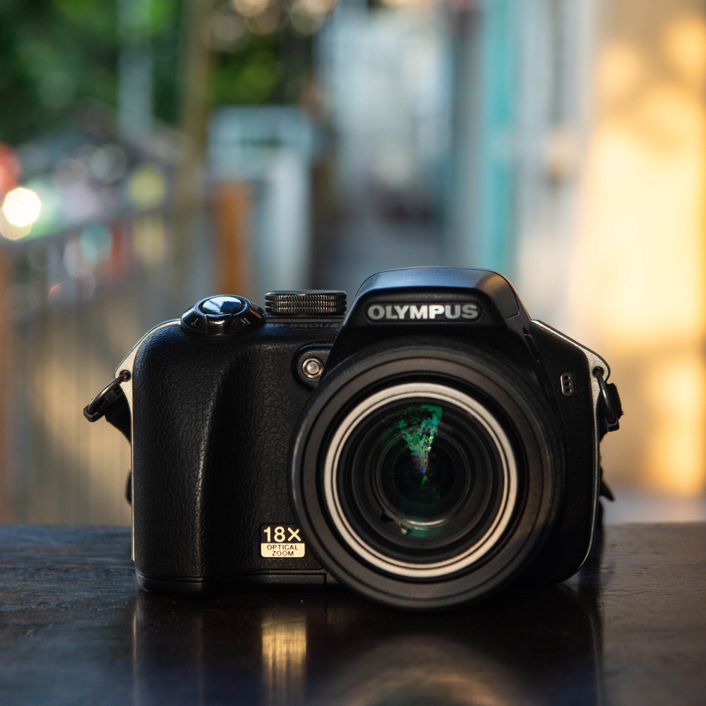 Olympus SP-560UZ – Olympus ED Lens AF Zoom 4.7-84.2mm f/2.8-4.5