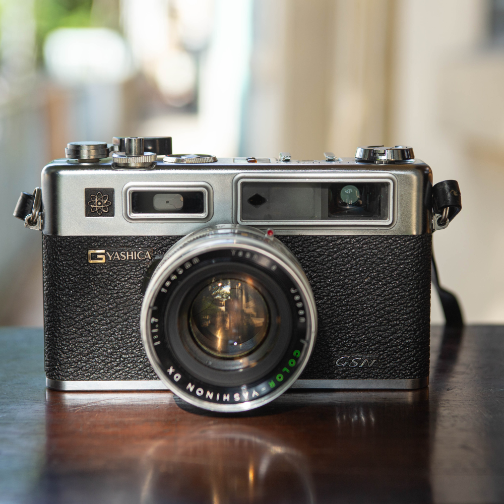 Yashica Electro 35 – Color Yashica DX 45mm f/1.7