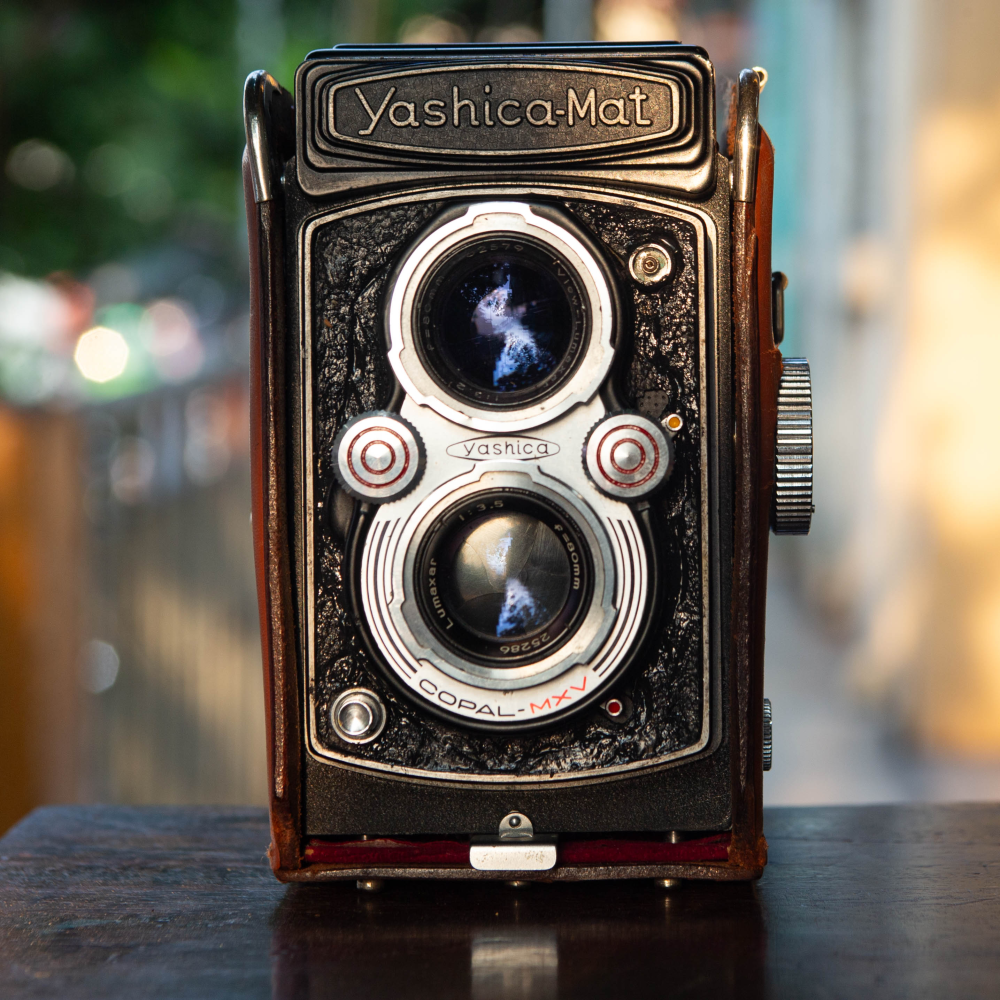 Yashica-Mat - Lumaxar 80mm f/3.5