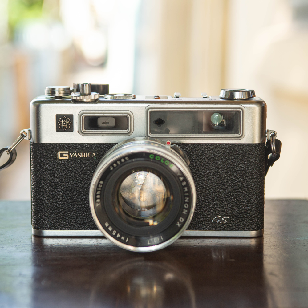 Yashica Electro 35 GS – Color Yashinon DX 45mm f/1.7