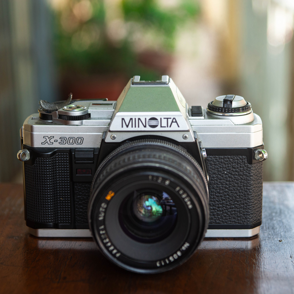 MINOLTA X-300 - AUTO MC 35MM F/2.8