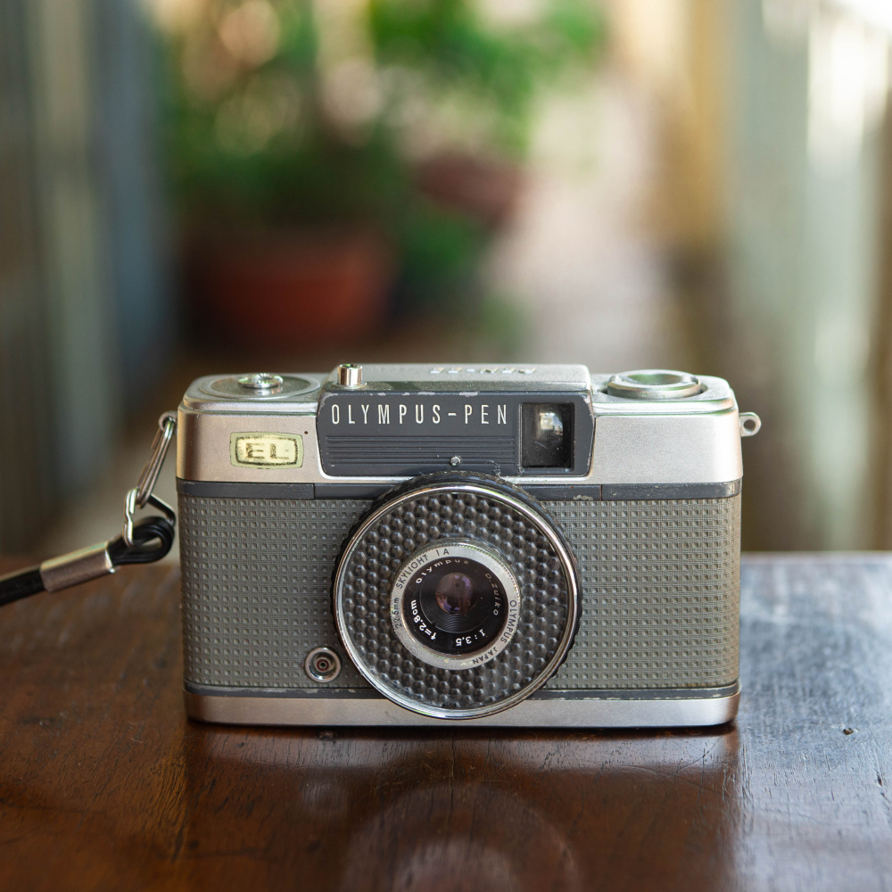 OLYMPUS PEN EE