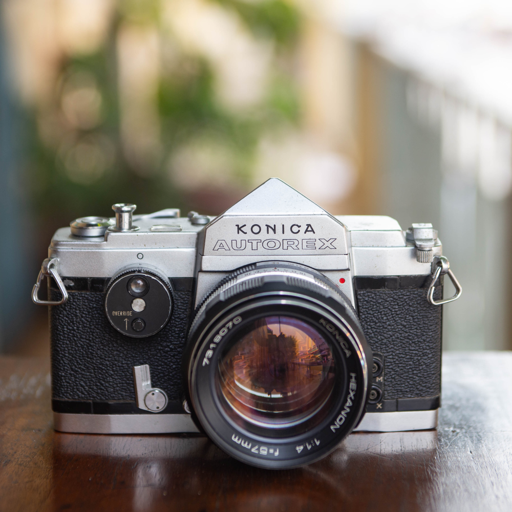 KONICA AUTOREX + HEXANON 57MM F/1.4