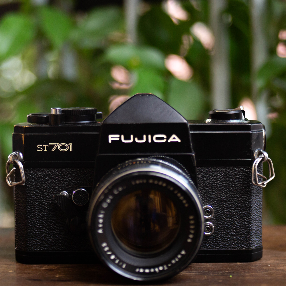 Fujica ST701 – Auto-Takumar 55mm f/1.8