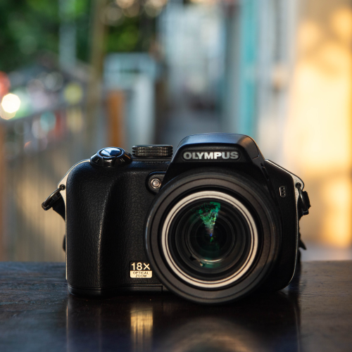 Olympus SP-560UZ – Olympus ED Lens AF Zoom 4.7-84.2mm f/2.8-4.5