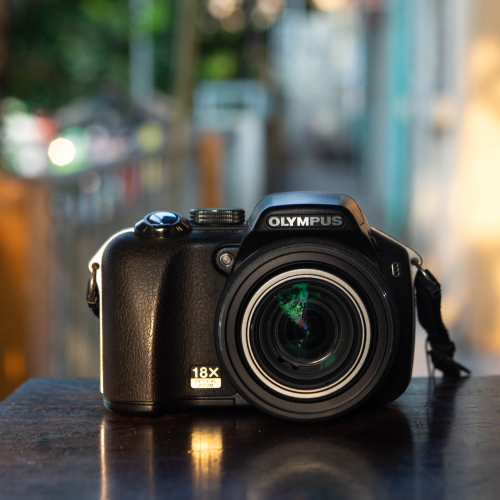 Olympus SP-560UZ – Olympus ED Lens AF Zoom 4.7-84.2mm f/2.8-4.5