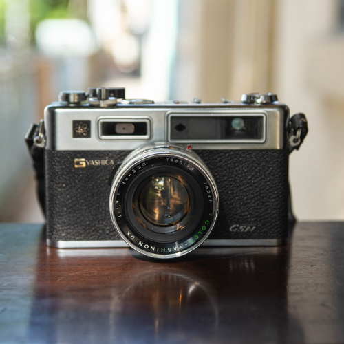 Yashica Electro 35 – Color Yashica DX 45mm f/1.7
