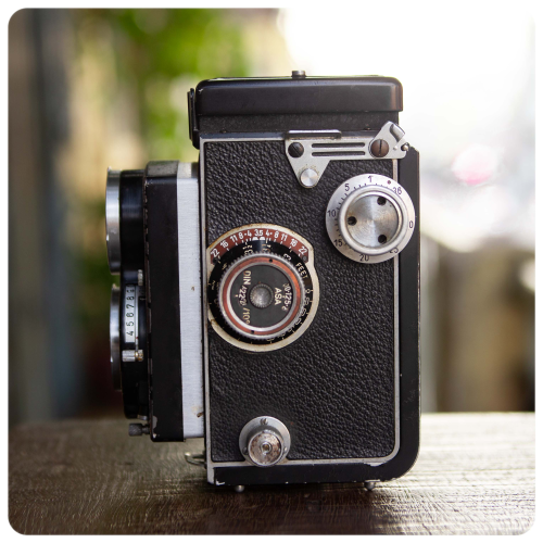ROLLEICORD V - SCHNEIDER-KREUZNACH TESSAR 75MM F/3.5