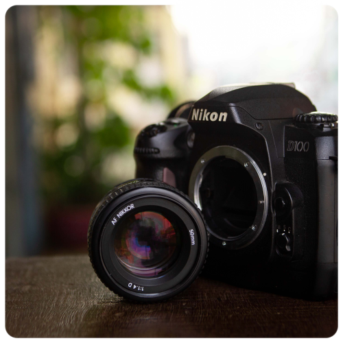 NIKON D100 - AF NIKKOR 50MM F/1.4D