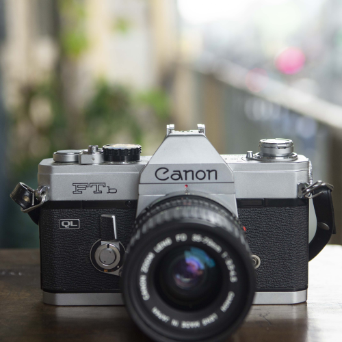 CANON FTB + FD ZOOM 35-70MM F/3.5-4.5