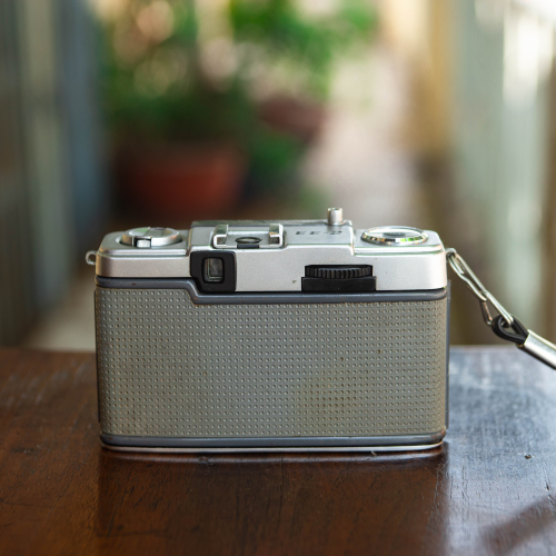OLYMPUS PEN EE-2