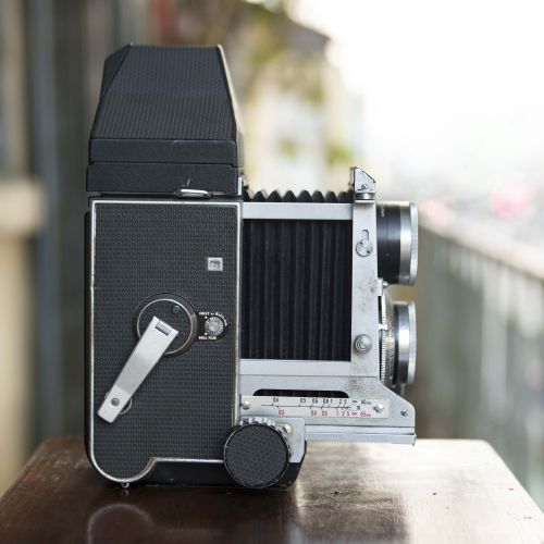 MAMIYAFLEX C3 + MAMIYA-SEKOR 80MM F/2.8