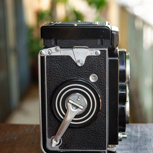 ROLLEIFLEX 3.5B + CARL ZEISS TESSAR 75MM F/3.5 