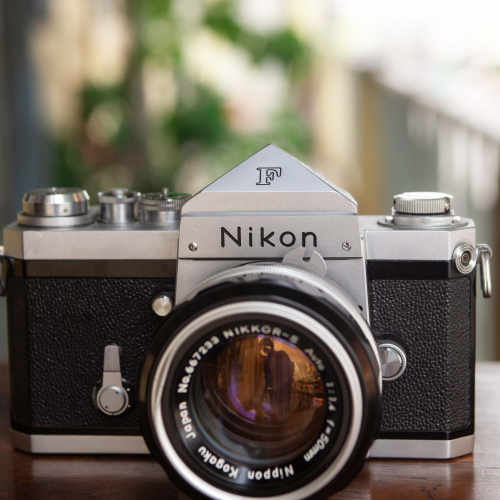 NIKON F (PHOTOMIC FINDER) + NIKKOR-S AUTO 50MM F/1.4 (PRE AI)