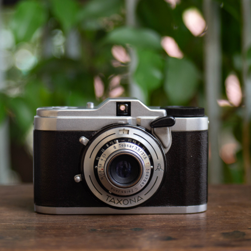 Zeiss Ikon Taxona – Carl Zeiss Jena Tessar 37.5mm f/3.5